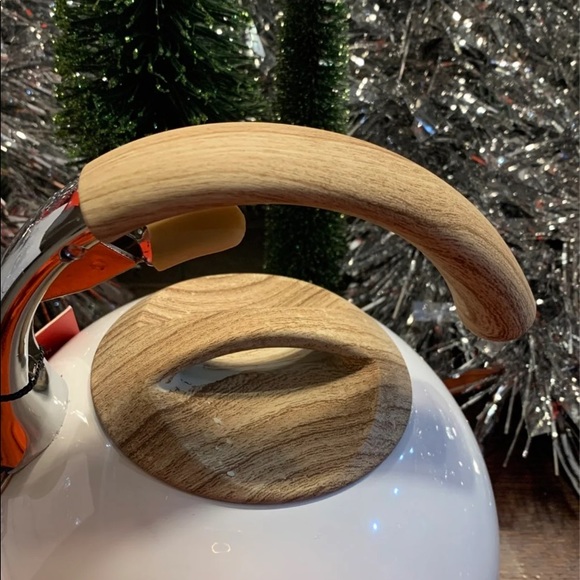 New! Rae Dunn Teapot - Picture 3 of 4